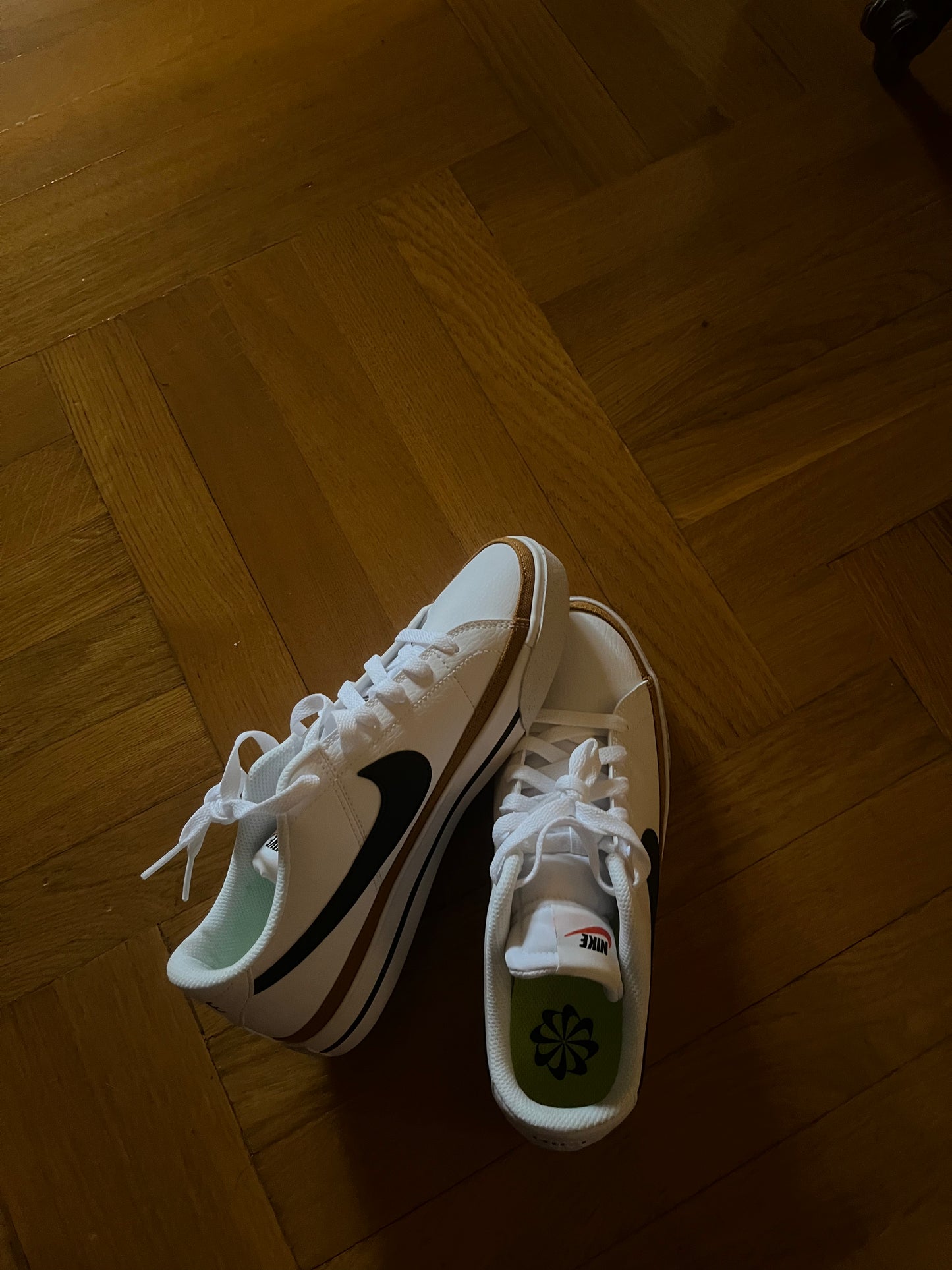 NikeCourt Legacy