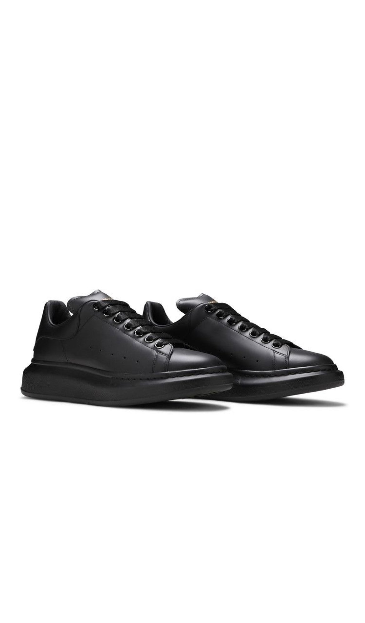 Alexander McQueen “All Black”