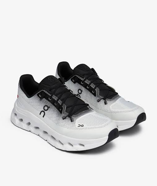 On Cloudtilt “Black Ivory”