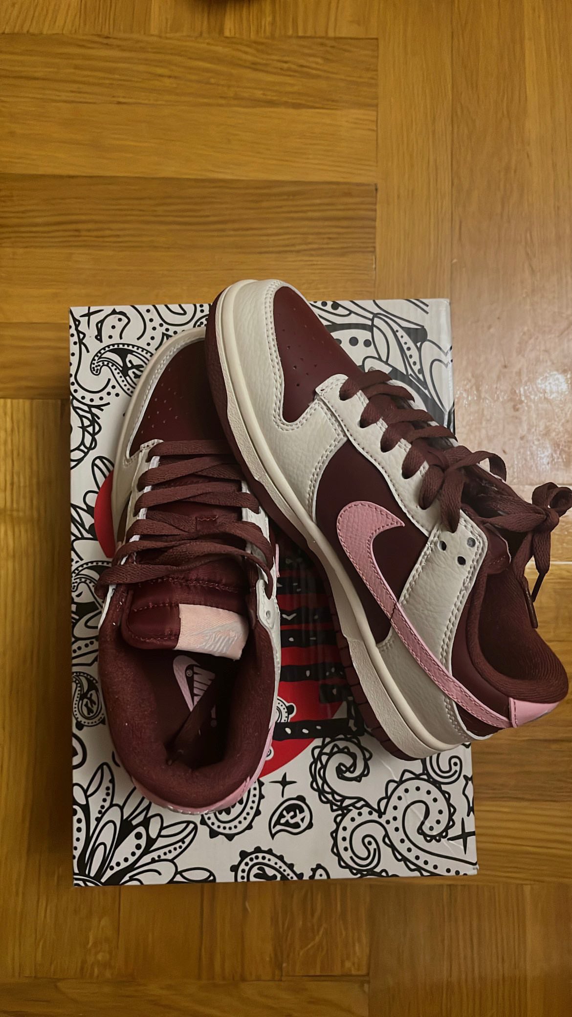 Dunk Low Premium “Valentine’s Day”